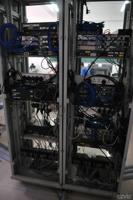 網(wǎng)絡(luò)實訓(xùn)室 計算機網(wǎng)絡(luò)設(shè)備的安裝與維護實踐指南